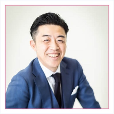 徳島の宣材写真 スーツ姿の男性のビジネスプロフィール作例